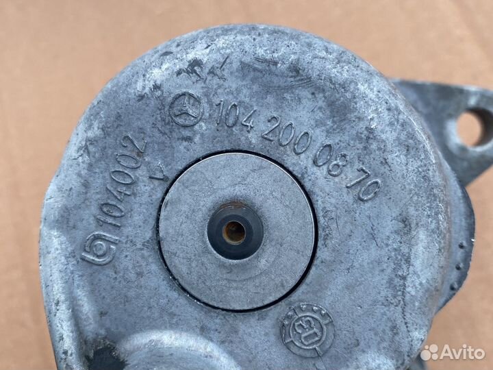 Натяжитель ремня генератора Mercedes w140 m104