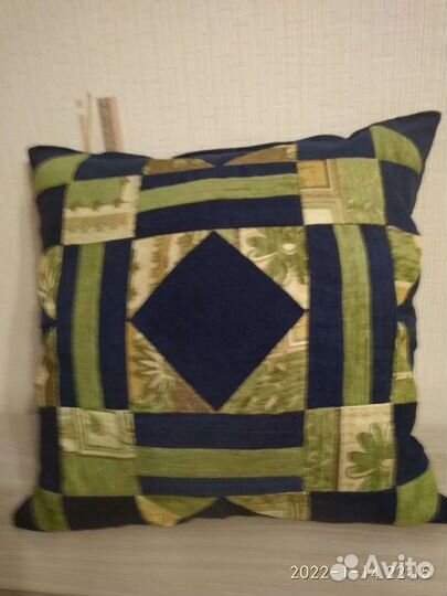 Подушка для мебели (печворк)