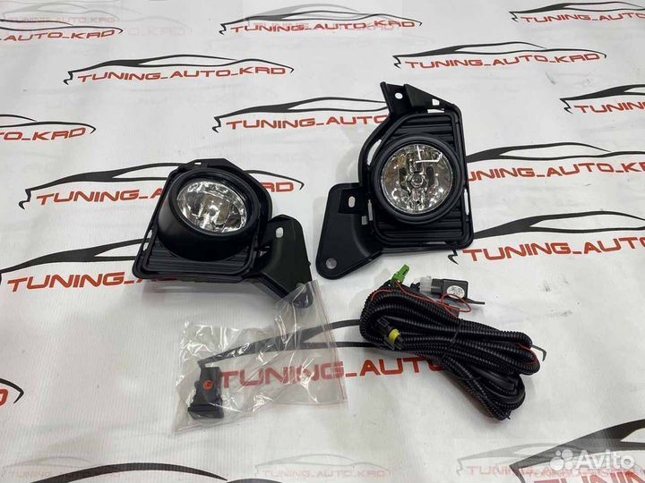 Установочный комплект туманок Toyota Hiace 200 D99