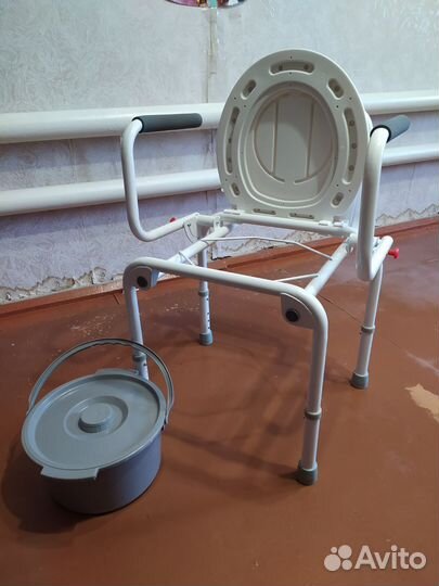 Кресло-туалет для инвалидов и пожилых