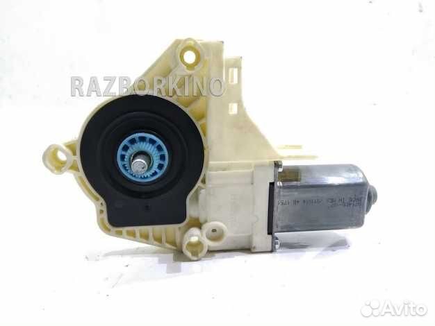 Моторчик заднего левого стеклоподъемника