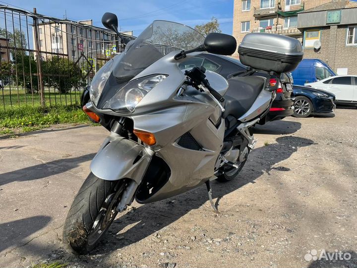 Мотоцикл Honda VFR 800