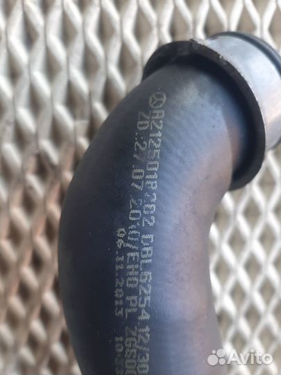 Mercedes W204 212 Патрубок радиатора