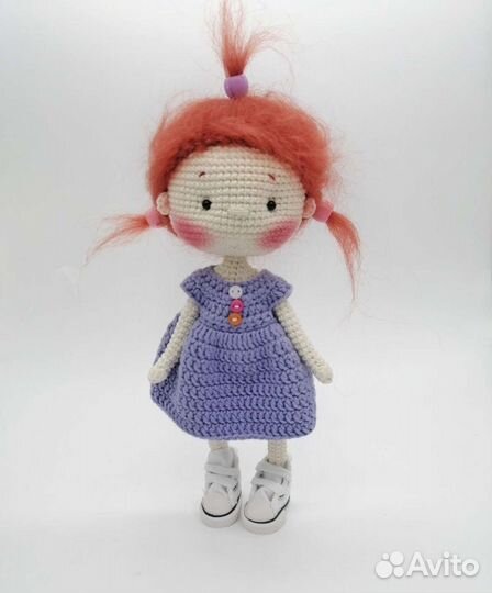 Вязаная интерьерная кукла