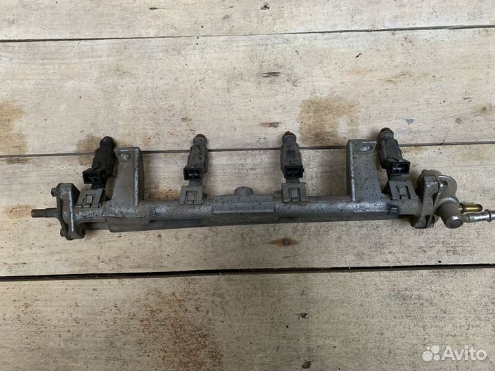 Форсунки б/у Форд Фокус 1 Ford Focus 1 1,8