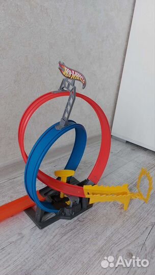 Hot wheels трек