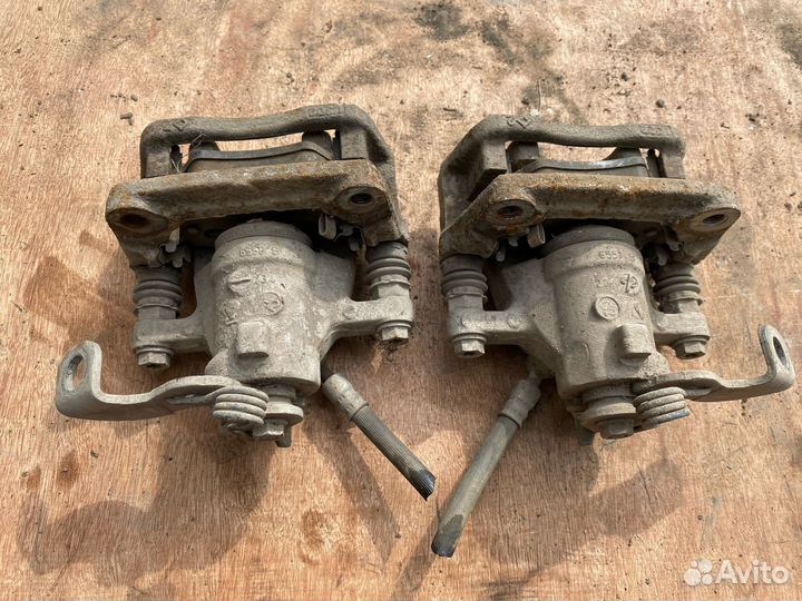 Суппорт тормозной задний Kia Ceed 2 JD