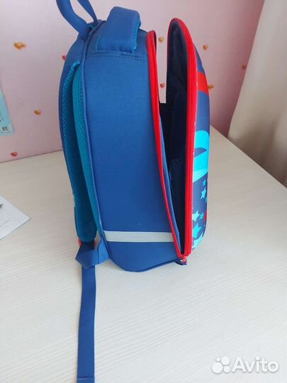 Рюкзак школьный