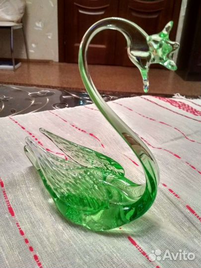 Лебедь чешское стекло