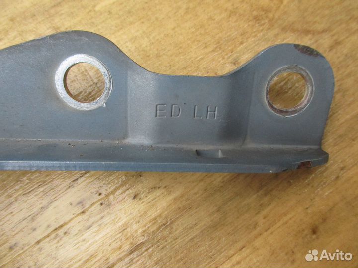 Петля капота Kia Ceed ed 2006-2012