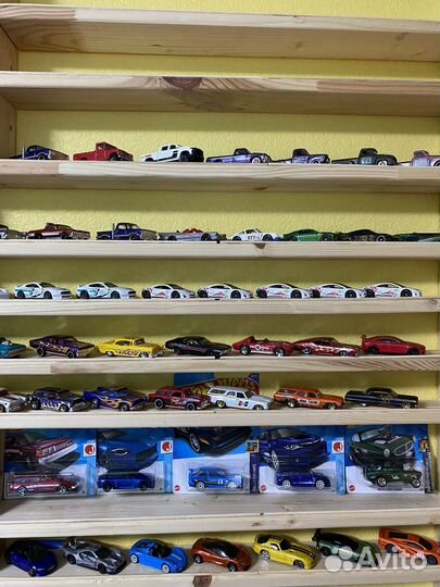 Hot wheels машинки