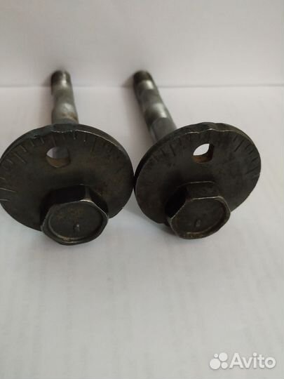 Болт эксцентрика toyota land cruiser 100