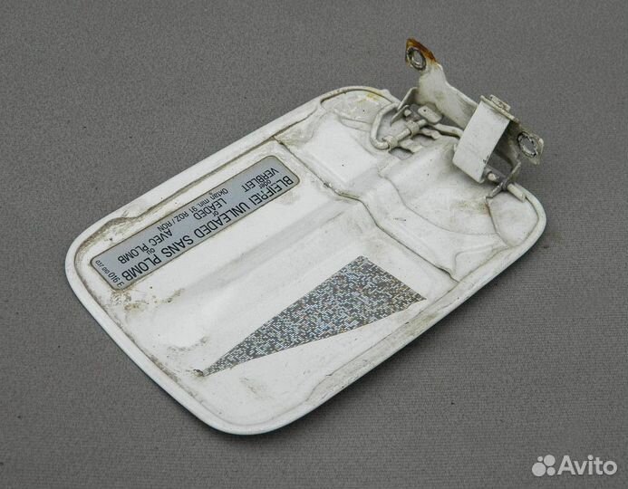 Лючок бензобака VW Passat B3 седан