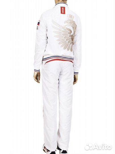 Спортивный костюм 