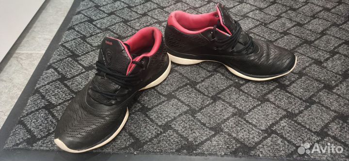 Кроссовки reebok easytone женские 39