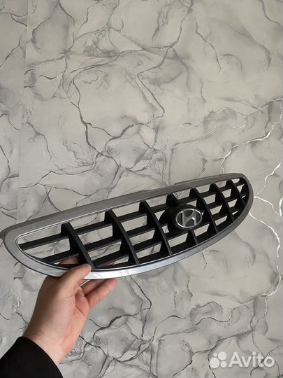 Решетка радиатора hyundai accent