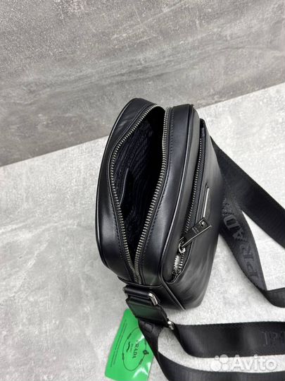 Мужская кожаная сумка через плечо Prada