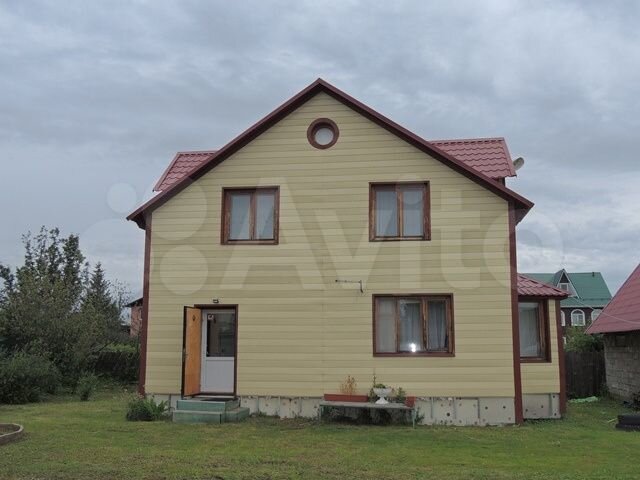 Коттедж 139 м² на участке 10 сот.