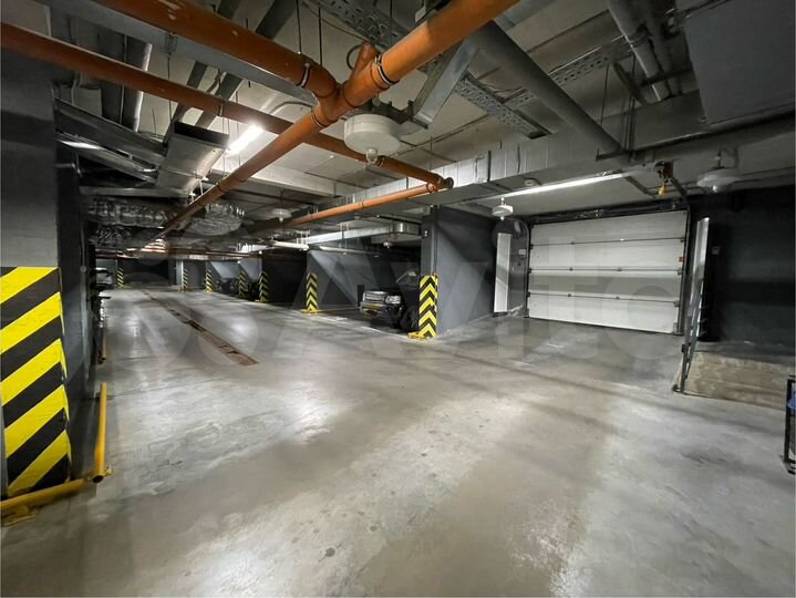 Машиноместо, 14 м²