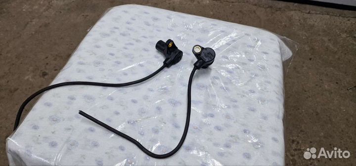 Датчик положения коленвала Audi/Vw 0281002223