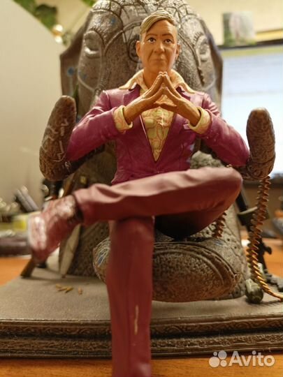 Коллекционная фигурка из Игры