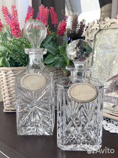 Роскошные, очень тяжелые хрустальные штофы