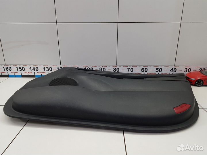 Обшивка двери передняя правая (Kia Cerato)