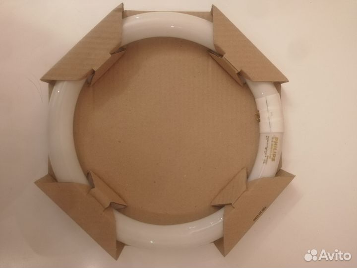 Кольцевая люминесцентная лампа