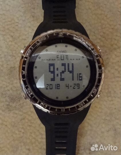 Продам новые цифровые часы