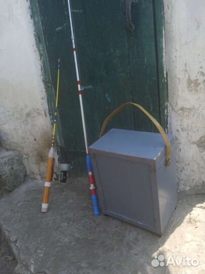 Спиннинг алюминиевый СССР и удочка с ящиком