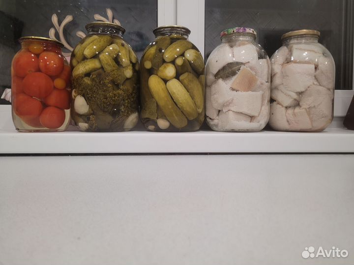 Помидоры сало облепиха яблоки сушёные и др