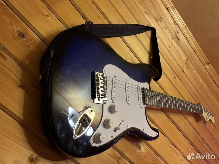 Электро гитара с комбиком стратокастер
