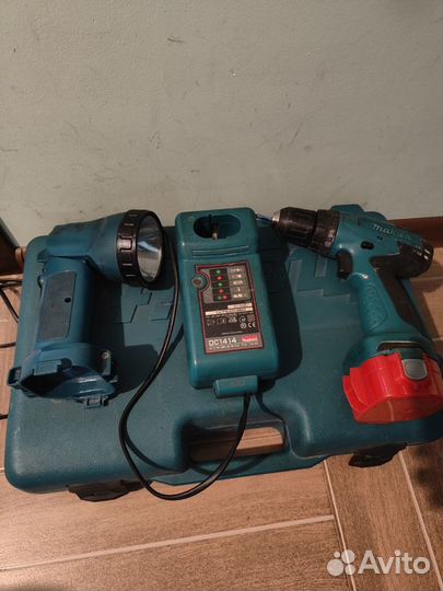 Шуруповерт makita 6271D, 12v, б/у