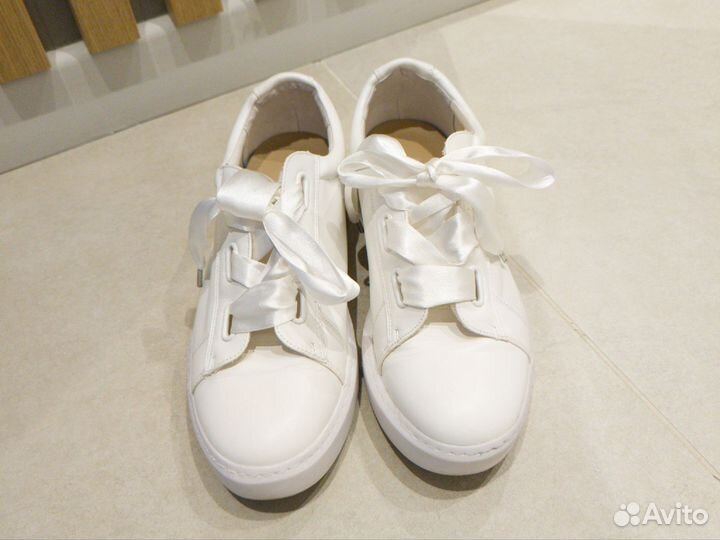 Белые кеды Steve Madden