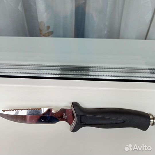 Нож