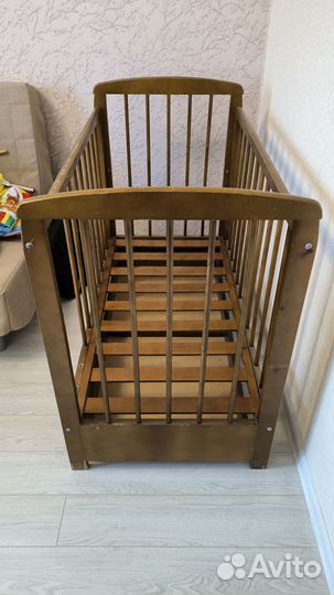 Детская кроватка с матрасом