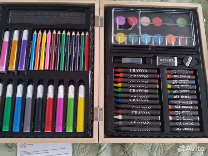 Набор канцтоваров в чемоданчике