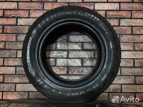 Goodyear EfficientGrip SUV 235/65 R17
