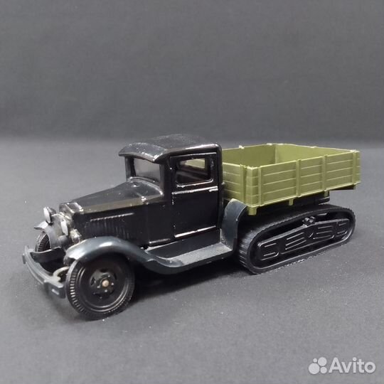 Модель 1:43 газ-60 СССР