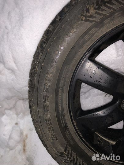 Nokian Tyres Hakkapeliitta 8 SUV 235/65 R17