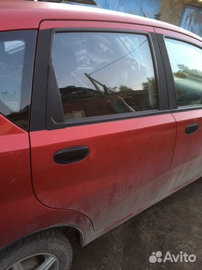 Задняя правая дверь. Chevrolet Aveo T200