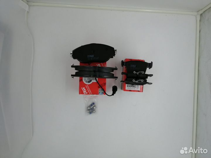 Комплект колодок перед + зад