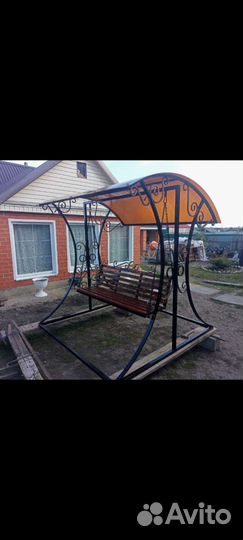 Садовые качели новые