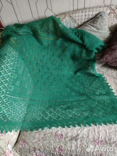 Платок -шаль ручной работы