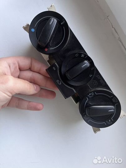 Блок управления печкой volkswagen polo sed