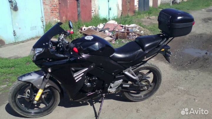 Бензобак черный матовый skyway