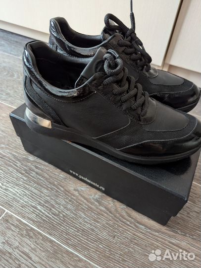 Кроссовки женские 38 размер