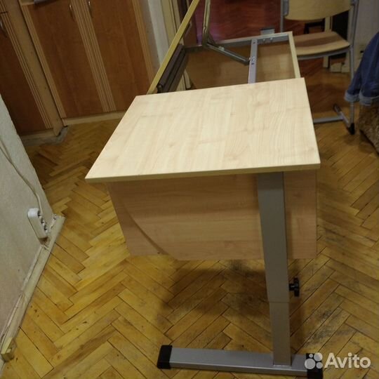 Растущая парта и стул бу