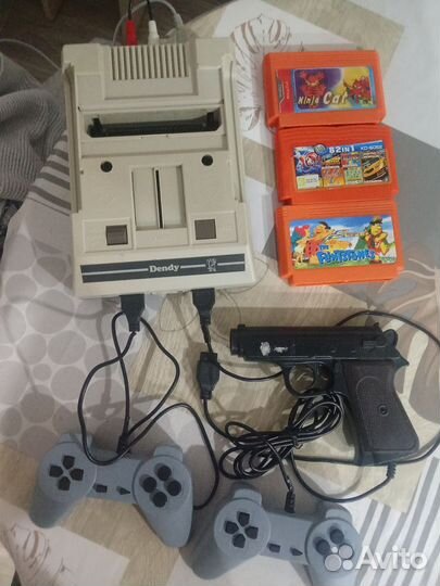 Игровая приставка dendy