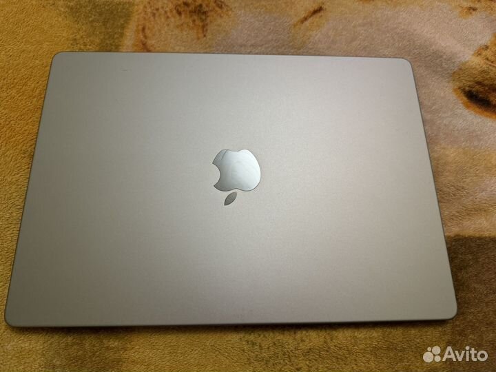 Macbook Pro 14 2023 M2 Max 32GB 512GB Шумит кулер